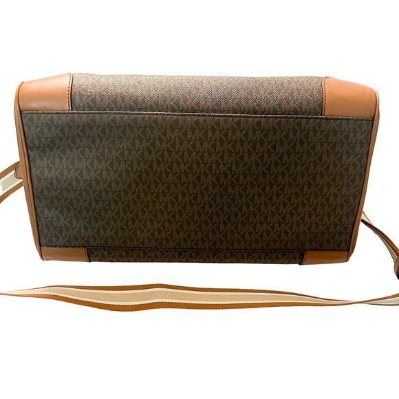 Michael Kors Women's LG Weekender Overnight travel oversize Bag - Picture 3 of 7